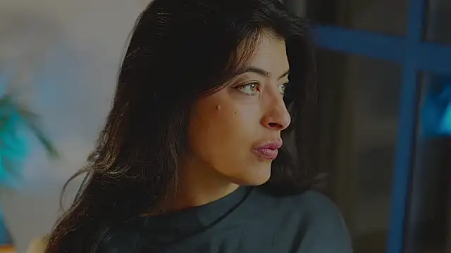 anabelcurvy online show from November 2025 07:04:02 PM