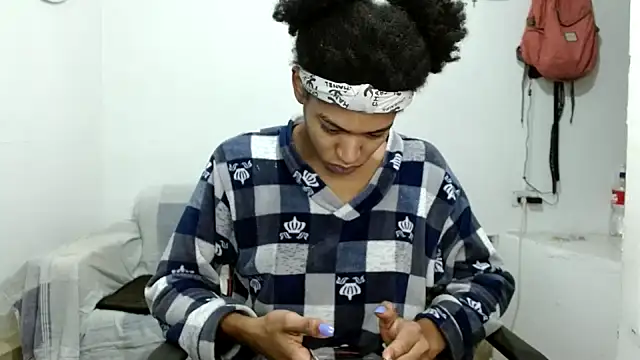 angelamarie1 online show from October 2025 12:05:02 AM