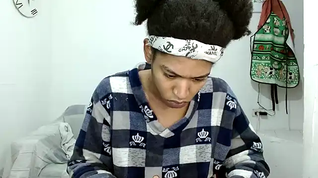 angelamarie1 online show from November 2025 09:36:01 PM