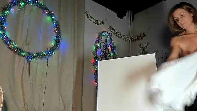 Lola Belgium online show from December 2024 04:17:01 PM