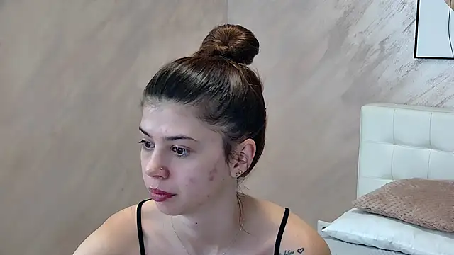 Snapshot of Sierra_Halle chatting on February 2025 10:59:02 AM Sierra Halle online show from February 2025 10:59:02 AM