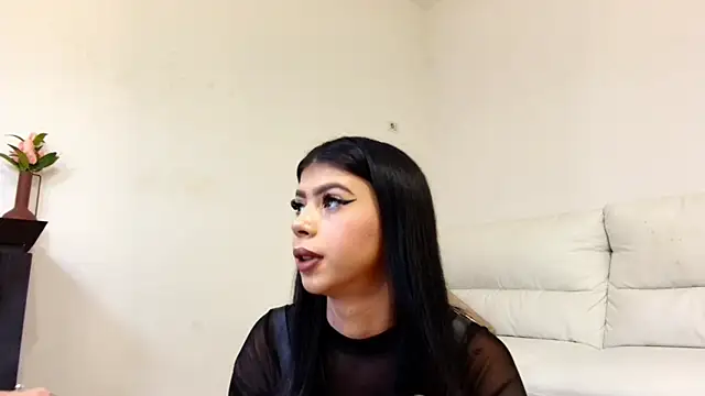 Snapshot of Sierra_Halle chatting on October 2025 08:09:02 PM Sierra Halle online show from October 2025 08:09:02 PM