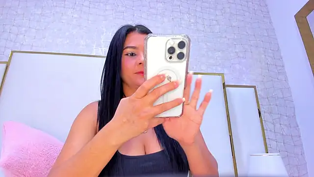 paola rodriguez online show from September 2025 11:54:01 AM