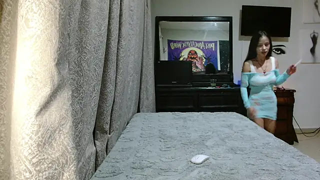 MINI Petite online show from October 2025 04:33:01 AM