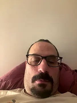 Snapshot of Benmoulode1 chatting on November 2025 04:07:01 PM Benmoulode1 online show from November 2025 04:07:01 PM