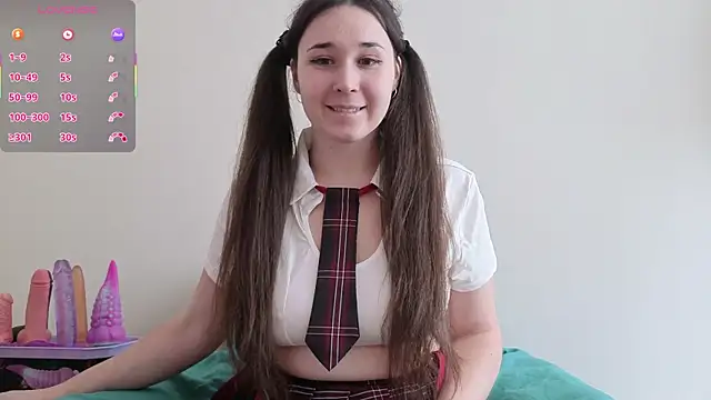 MaryHillx online show from October 2025 09:04:02 AM