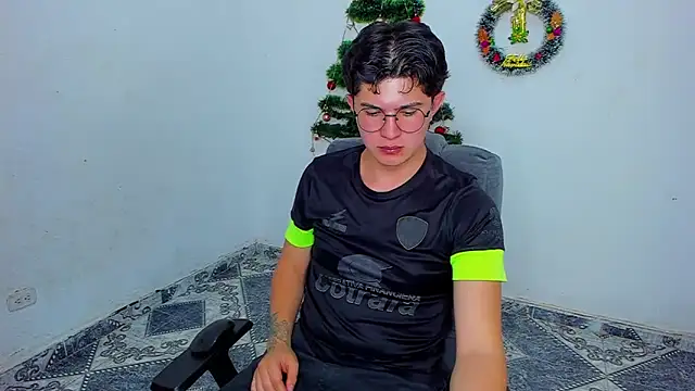 Snapshot of patrik_027 chatting on December 2024 03:09:01 AM patrik 027 online show from December 2024 03:09:01 AM