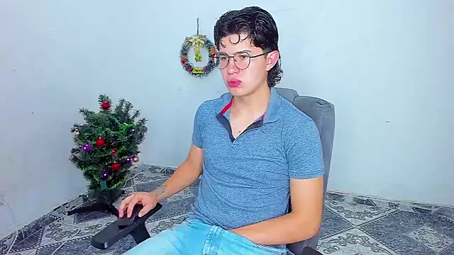 Snapshot of patrik_027 chatting on December 2024 12:27:02 PM patrik 027 online show from December 2024 12:27:02 PM