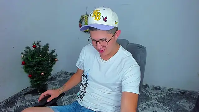 Snapshot of patrik_027 chatting on January 2025 11:58:02 AM patrik 027 online show from January 2025 11:58:02 AM