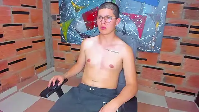 Snapshot of patrik_027 chatting on January 2025 10:39:01 PM patrik 027 online show from January 2025 10:39:01 PM