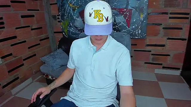 Snapshot of patrik_027 chatting on February 2025 07:02:01 PM patrik 027 online show from February 2025 07:02:01 PM