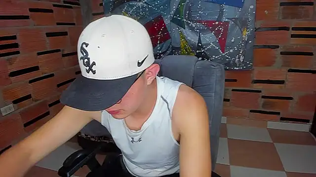 Snapshot of patrik_027 chatting on February 2025 08:14:02 PM patrik 027 online show from February 2025 08:14:02 PM