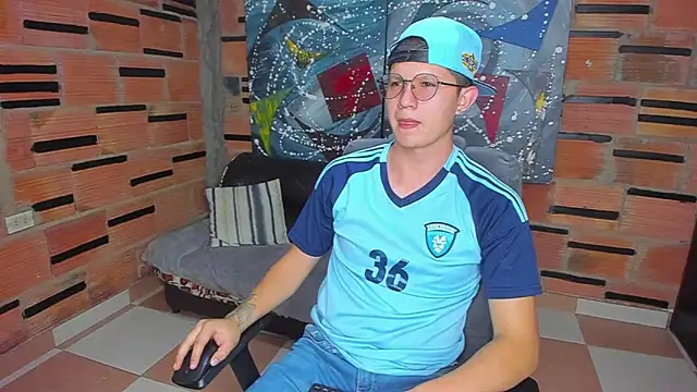 Snapshot of patrik_027 chatting on February 2025 08:59:01 PM patrik 027 online show from February 2025 08:59:01 PM