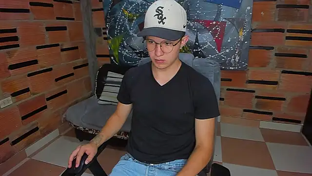 Snapshot of patrik_027 chatting on February 2025 01:05:02 PM patrik 027 online show from February 2025 01:05:02 PM