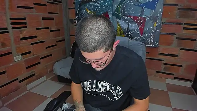 Snapshot of patrik_027 chatting on February 2025 11:46:02 PM patrik 027 online show from February 2025 11:46:02 PM