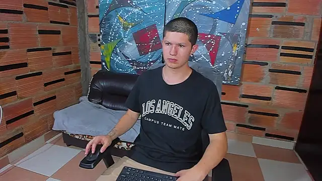 Snapshot of patrik_027 chatting on February 2025 10:48:02 PM patrik 027 online show from February 2025 10:48:02 PM