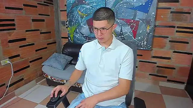 Snapshot of patrik_027 chatting on February 2025 07:14:01 PM patrik 027 online show from February 2025 07:14:01 PM