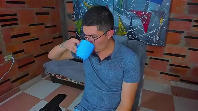 Snapshot of patrik_027 chatting on March 2025 08:55:01 PM patrik 027 online show from March 2025 08:55:01 PM