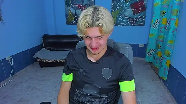 Snapshot of patrik_027 chatting on November 2025 07:59:02 PM patrik 027 online show from November 2025 07:59:02 PM