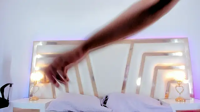 Aisharhodes00 online show from February 2025 08:31:02 PM