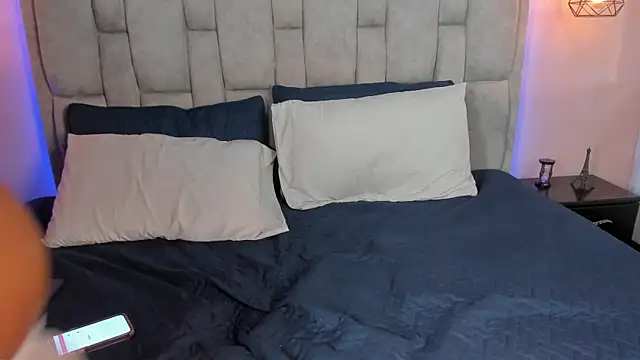 Stefhanyblow online show from November 2025 05:51:02 AM