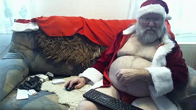 SexySantaC online show from December 2024 08:08:01 PM