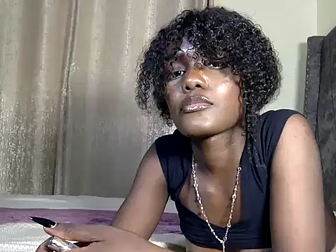 Snapshot of HarlotyQueen chatting on November 2025 08:35:01 AM HarlotyQueen online show from November 2025 08:35:01 AM