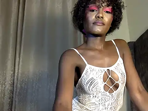 Snapshot of HarlotyQueen chatting on November 2025 05:40:02 PM HarlotyQueen online show from November 2025 05:40:02 PM