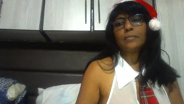 MsAttitude online show from December 2024 03:58:01 PM