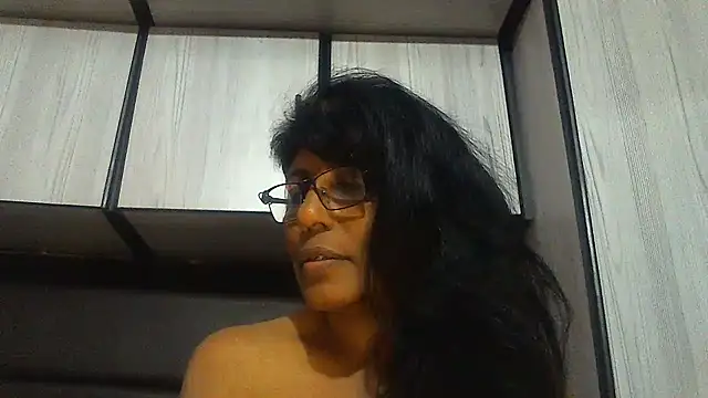 MsAttitude online show from February 2025 12:48:02 PM