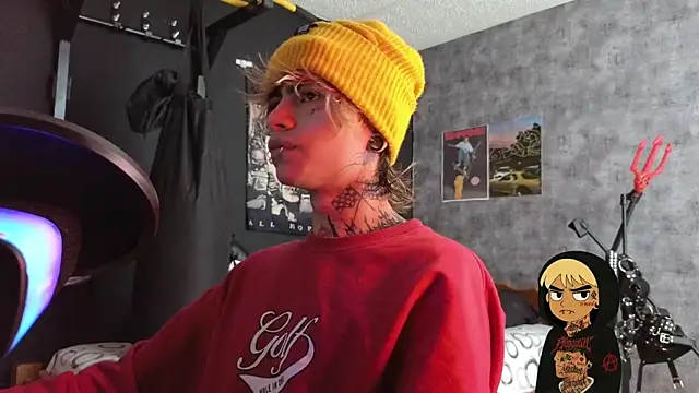 Snapshot of AcidMilo chatting on October 2025 01:57:02 PM AcidMilo online show from October 2025 01:57:02 PM