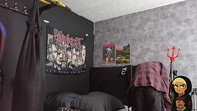 Snapshot of AcidMilo chatting on November 2025 08:43:01 PM AcidMilo online show from November 2025 08:43:01 PM