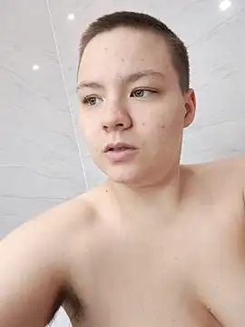 Snapshot of GoldMelissa chatting on October 2025 05:19:02 PM GoldMelissa online show from October 2025 05:19:02 PM