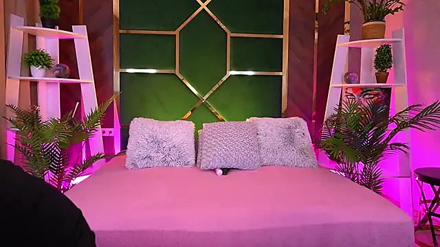 LittleeCutee online show from September 2025 07:02:02 AM