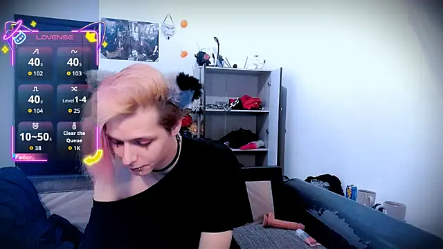 Littlepinkcat online show from October 2025 03:02:02 AM