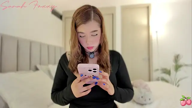 Snapshot of Foxxy222_ chatting on November 2025 11:24:01 PM Foxxy222 online show from November 2025 11:24:01 PM