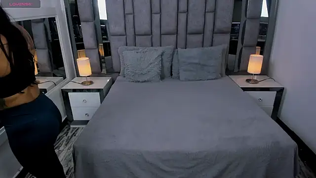 Snapshot of EMMAHILL1 chatting on October 2025 11:11:01 AM EMMAHILL1 online show from October 2025 11:11:01 AM