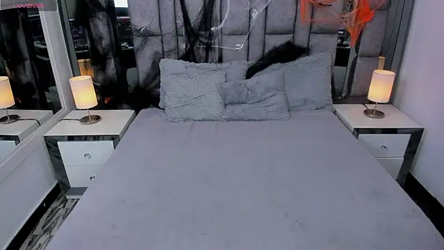 Snapshot of EMMAHILL1 chatting on October 2025 11:55:02 AM EMMAHILL1 online show from October 2025 11:55:02 AM