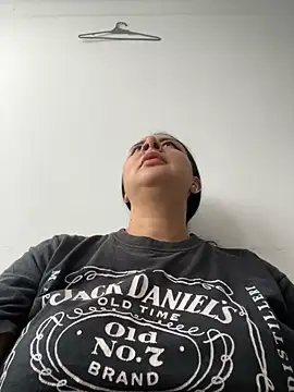 Abril Luv online show from October 2025 02:16:02 PM