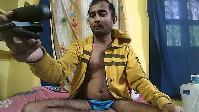 Snapshot of Cute_boy2000 chatting on January 2025 07:25:01 AM Cute boy2000 online show from January 2025 07:25:01 AM