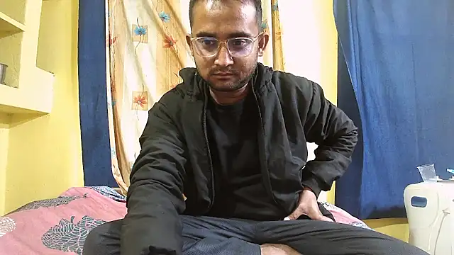 Snapshot of Cute_boy2000 chatting on January 2025 01:24:01 AM Cute boy2000 online show from January 2025 01:24:01 AM