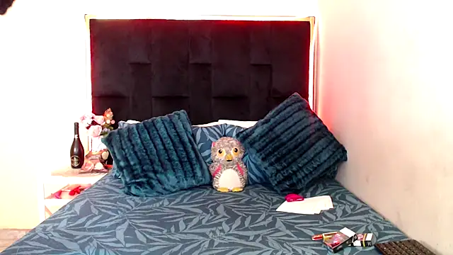 CancerGodessX online show from October 2025 05:39:01 AM