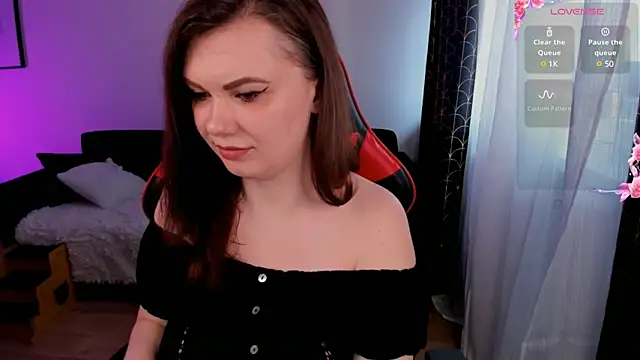 Kristina Logan online show from February 2025 03:10:02 PM