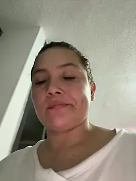 Snapshot of EmilyBarragan chatting on January 2025 01:22:02 AM EmilyBarragan online show from January 2025 01:22:02 AM