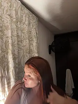 Snapshot of EmilyBarragan chatting on February 2025 03:50:01 AM EmilyBarragan online show from February 2025 03:50:01 AM