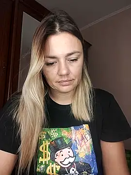 KrissSexi online show from October 2025 04:56:02 AM