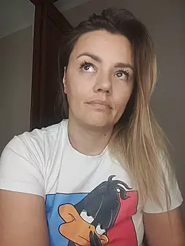 KrissSexi online show from November 2025 06:30:01 PM