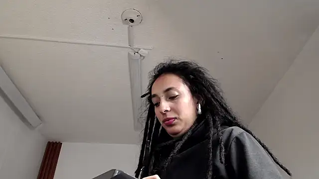 Snapshot of ORIANNA_BODMOD chatting on November 2025 11:43:01 AM ORIANNA BODMOD online show from November 2025 11:43:01 AM