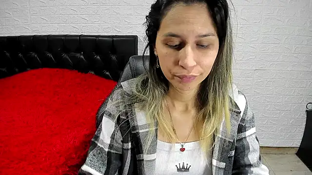 Snapshot of lauren_ashlee chatting on December 2024 03:14:01 PM lauren ashlee online show from December 2024 03:14:01 PM