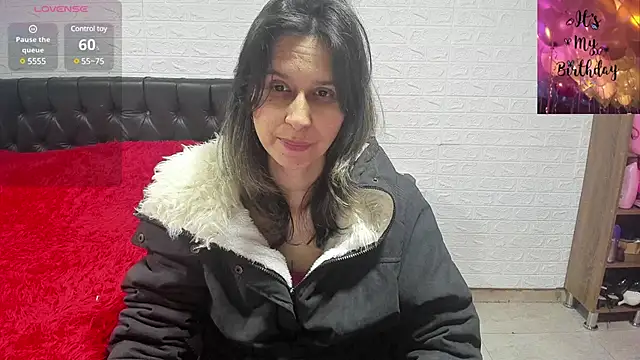 Snapshot of lauren_ashlee chatting on February 2025 05:16:01 PM lauren ashlee online show from February 2025 05:16:01 PM